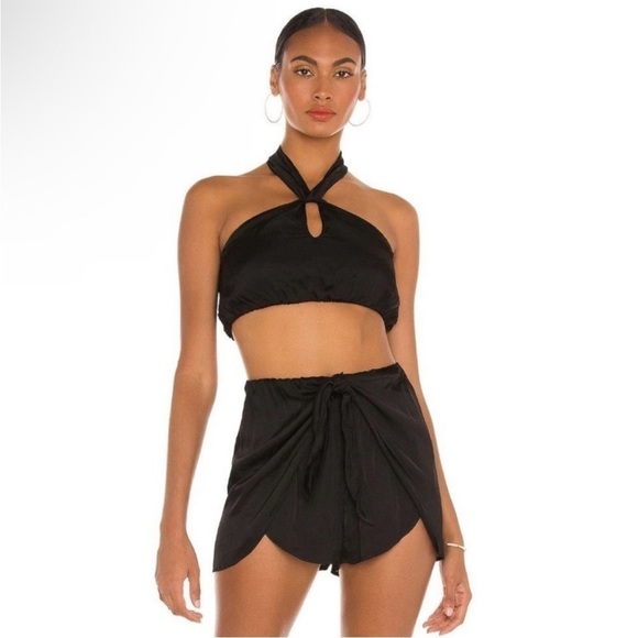 Lovers + Friends Black Alaric Key Hole Halter Top Size M - Picture 1 of 6